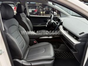 Xe Hyundai Custin Tiêu Chuẩn 1.5T 2023