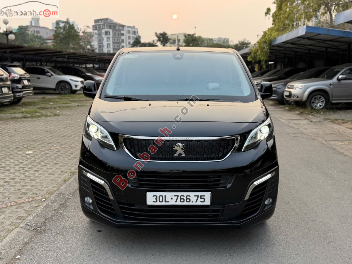 Peugeot Traveller Premium 2021