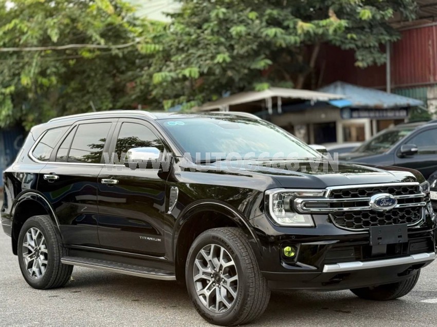Ford Everest Titanium 2.0L 4x2 AT 2024