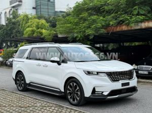 Xe Kia Carnival Signature 2.2D 2024