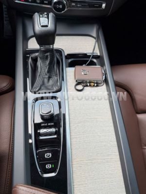 Xe Volvo XC60 T6 AWD Inscription 2019