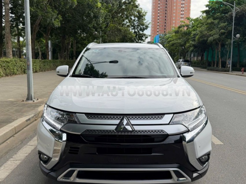 Mitsubishi Outlander 2.0 CVT 2021