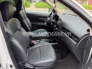 Xe Mitsubishi Outlander 2.0 CVT 2021