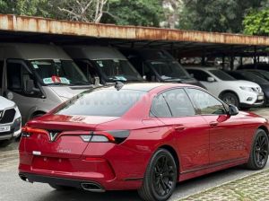 Xe VinFast Lux A 2.0 Base 2.0 AT 2021