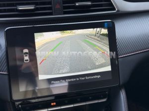 Xe MG ZS Standard 1.5 AT 2WD 2024