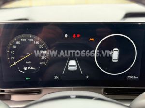 Xe Kia Carnival Signature 2.2D 2024