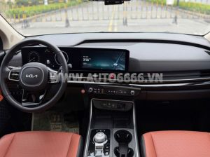 Xe Kia Carnival Signature 2.2D 2024