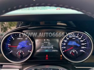 Xe Kia Carnival Luxury 2.2D 2023