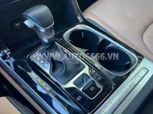 Xe Kia Carnival Luxury 2.2D 2024