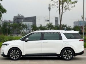 Xe Kia Carnival Luxury 2.2D 2024