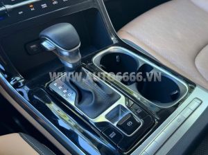 Xe Kia Carnival Luxury 2.2D 2024