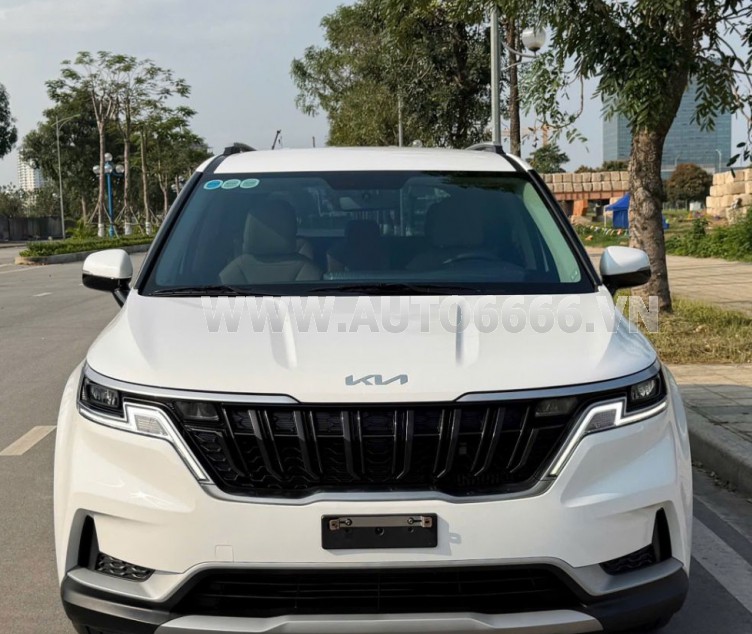 Kia Carnival Luxury 2.2D 2024