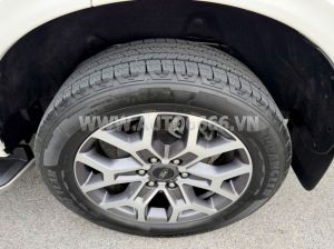 Xe Ford Everest Titanium 2.0L 4x2 AT 2022