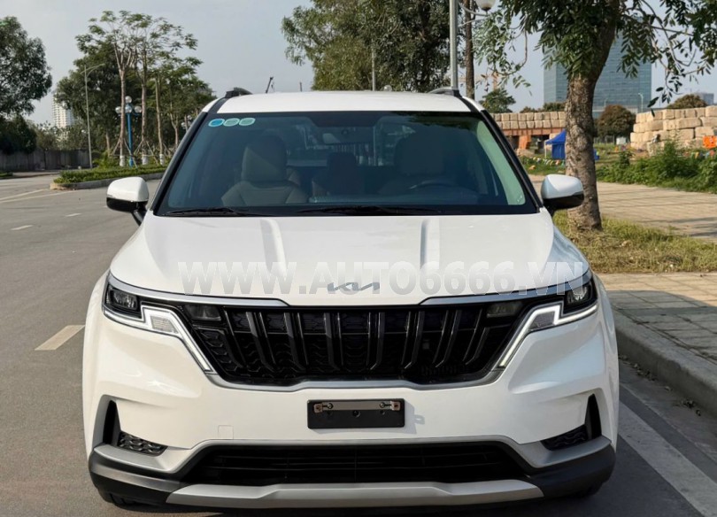 Kia Carnival Luxury 2.2D 2024