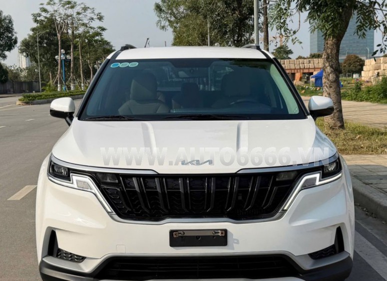 Kia Carnival Luxury 2.2D 2024