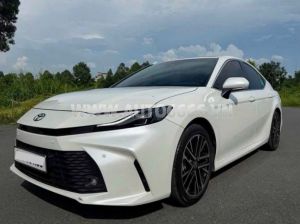 Xe Toyota Camry 2.0Q 2025