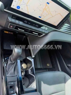Xe Toyota Camry 2.0Q 2025