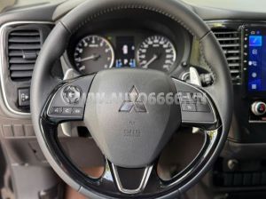 Xe Mitsubishi Outlander 2.0 CVT 2021