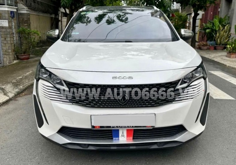 Peugeot 5008 GT 1.6 AT 2025