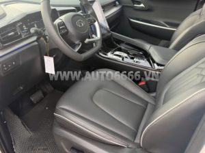 Xe Hyundai Custin Cao Cấp 2.0T 2024