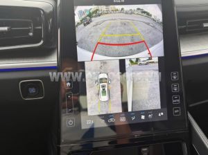 Xe Hyundai Custin Cao Cấp 2.0T 2024