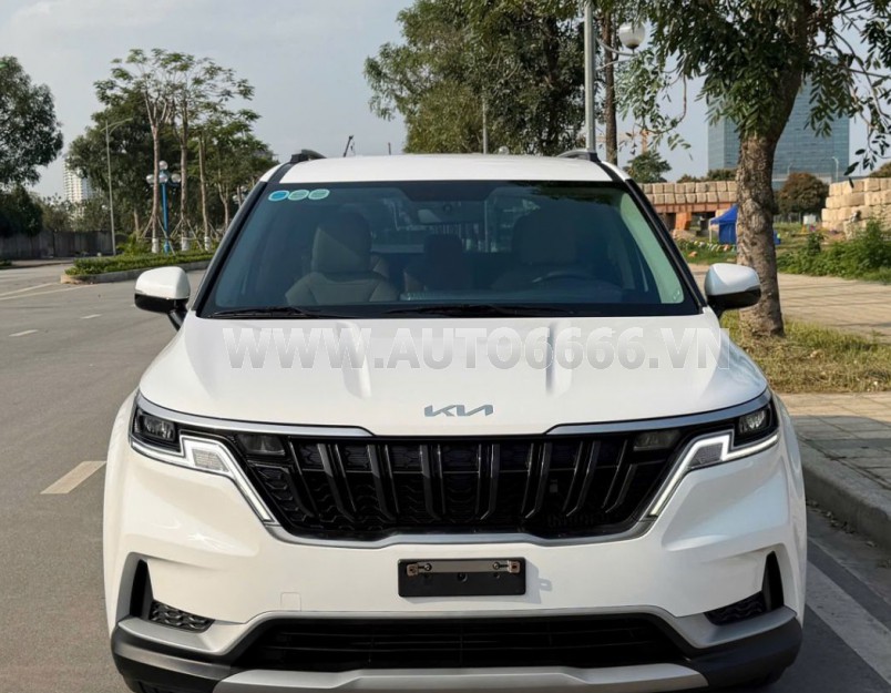 Kia Carnival Luxury 2.2D 2024