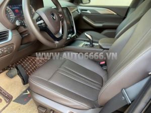 Xe VinFast Lux SA 2.0 Plus 2.0 AT 2021