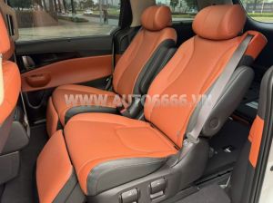 Xe Kia Carnival Signature 2.2D 2025