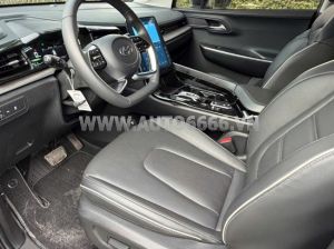 Xe Hyundai Custin Tiêu Chuẩn 1.5T 2024